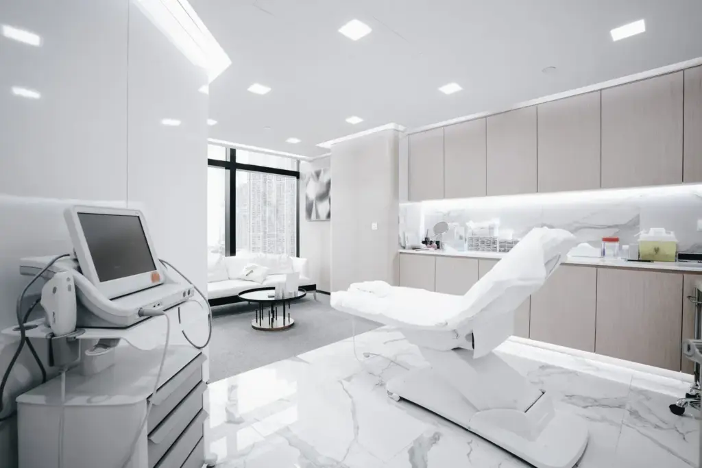 medical clinic interior design ideas medical fitouts impeccabuild 3 scaledjpg a6250269 b3e9 4fc8 a12d 9e311401fa5ajpgd1500x999 y fwebpjpegd1500x999 y fwebp